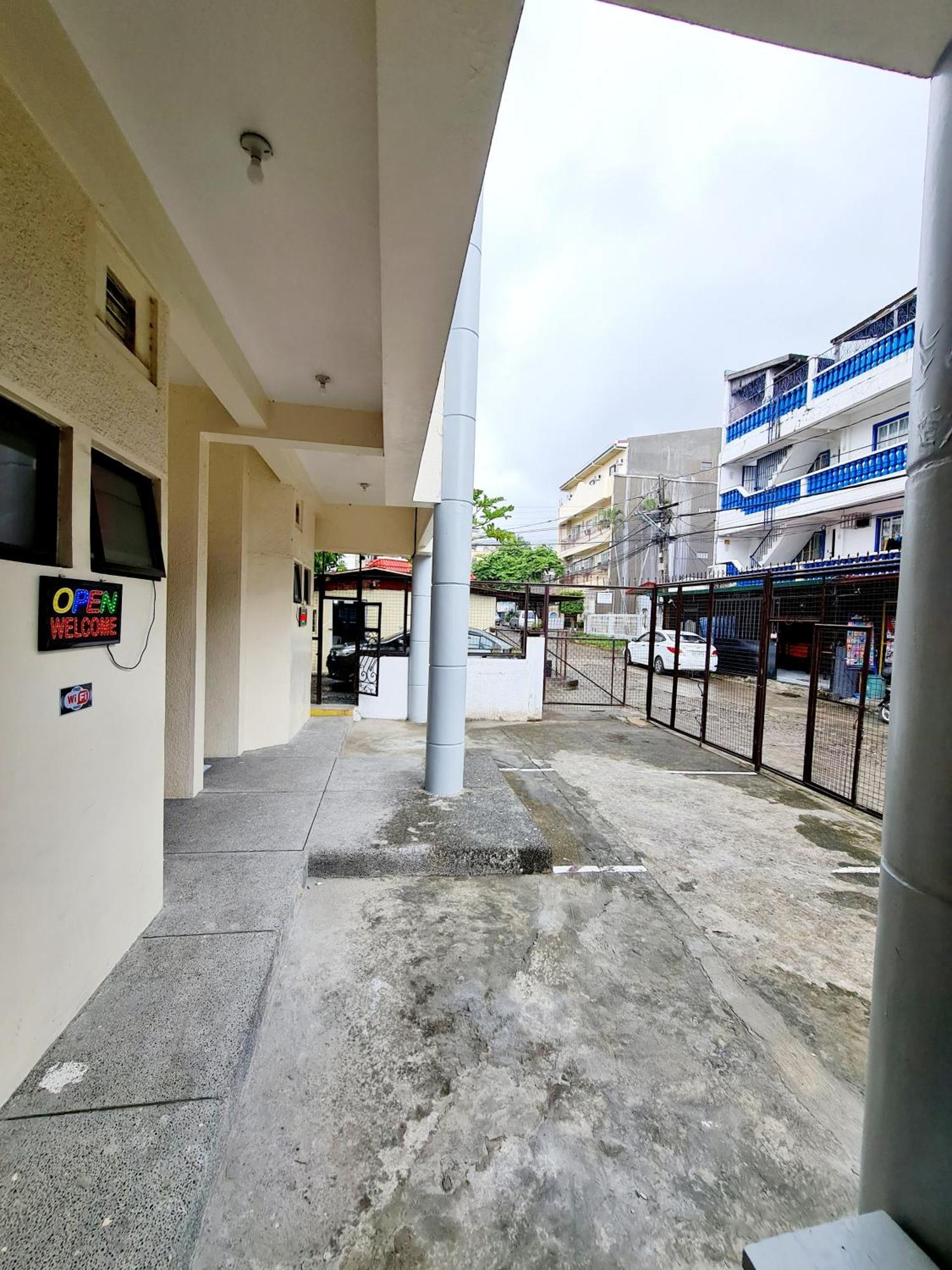 Dasma Lofts Hotel Near Dela Salle Dasma Dasmarinas Ngoại thất bức ảnh